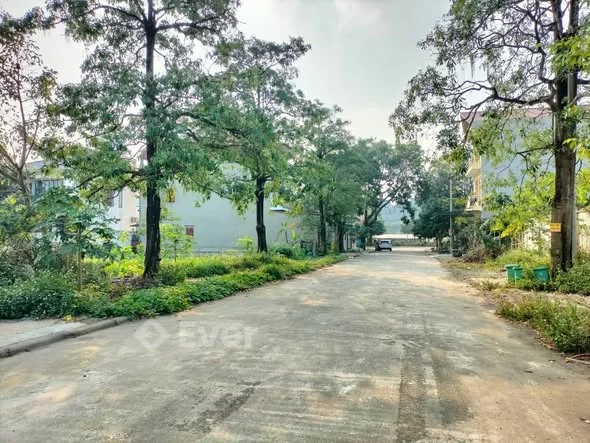 4xxx KHU PHÂN LÔ THIÊN TÔN DÃY SAU ĐẠI CỒ VIỆT Bán kính 200 m cquan hành chính, trường học các cấp,