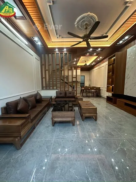 Nhà đẹp đón Tết !!!
CHÀO BÁN NHÀ 3 TẦNG ĐẸP CHỈ VIỆC SÁCH VALY VỀ Ở NGAY TẠI NGÕ 688 NGUYỄN CÔNG TRỨ