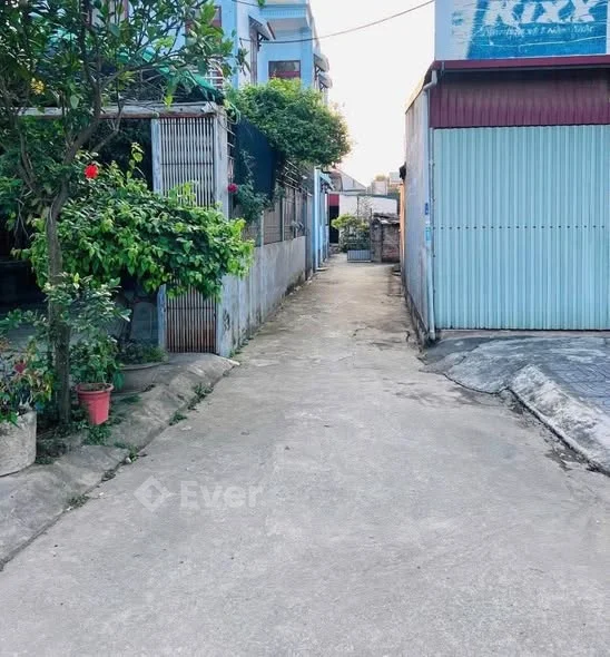 Bán lô đất rẻ ở Thiện Tân, Ninh Sơn, gần đường Lê Duẩn• Diện tích: 103 m2, mặt 5.95 m ( nở hậu )