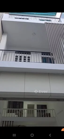 Bán nhà 3 tầng Tân Thành Nhà gồm : 1 phòng khách +3 phỏng ngủ Phòng thờ + sân phơi