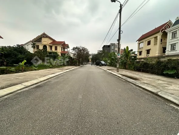 Bán lô nhà vườn khu quảng trường 2 phường ninh Khánh gần đường Đinh Tiên Hoàng ( ngõ 134)