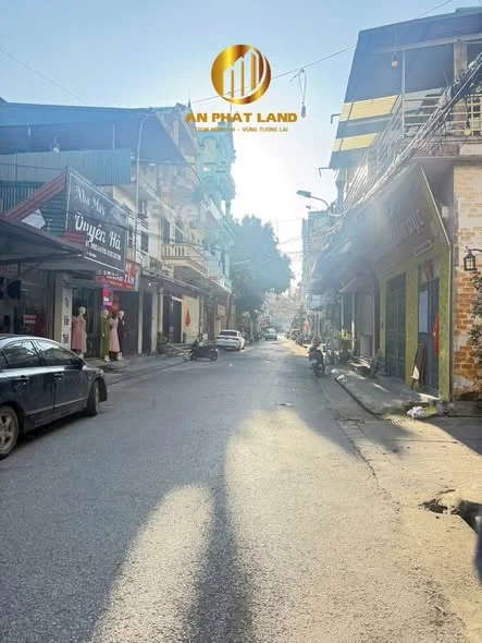 Phan Đình Phùng kinh doanh sầm uất chủ nhà cần bán sẵn căn nhà c4