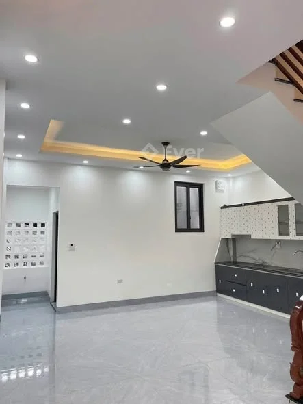 -> CHỈ HƠN 3 TỶ BẠN SỞ HỮU NGAY NHÀ 3 TẦNG CỰC ĐẸP TẠI TP NINH BÌNH