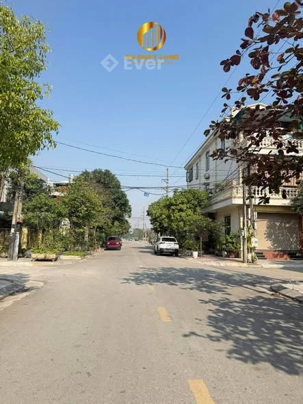 ĐẤT ĐẦU VE TIỀN ĐỒNG – NINH KHÁNH | NGAY SÂN BÓNG ANH THƠ