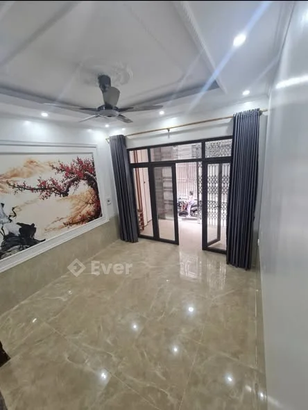 Bán nhà 3 tầng dân xây ngõ đường Bái, ngõ cực nông, sau 2 nhà là ra mặt đường