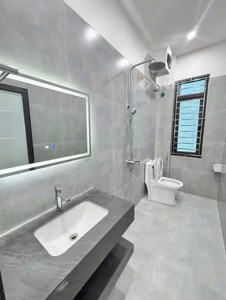 Bán nhà 3 tầng ngõ đường Lương Thế Vinh đoạn gần Thành Chung Diện tích 47m