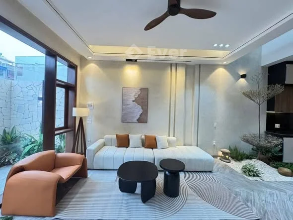 Bán nhà 3 tầng mặt đường Đặng Hữu Dương - KĐT Mỹ Trung - Nam Định