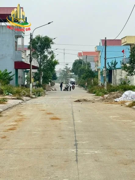 BÁN LÔ ĐẤT ĐẸP ĐÔNG HOA LƯ GẦN SÂN VẬN ĐỘNG NINH PHÚC ( 3lô liền kề )