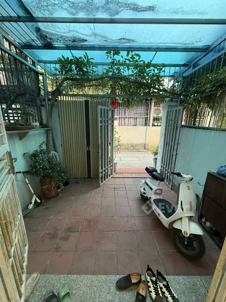 Chào bán nhà 2tầng ngõ Trường Chinh, ngõ nông rộng hơn 2m ngõ trước nhà 3m đi thông các ngả sân cổng