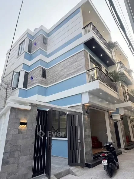 Bán 2 căn nhà 3 tầng ngõ Phù Long Nam Định Ô tô vào tận cửa trung tâm tiện ích