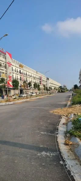 CC nhờ bán lô đất ngay đường Trịnh Kiểm,phố thành yên. Phường quảng phú.