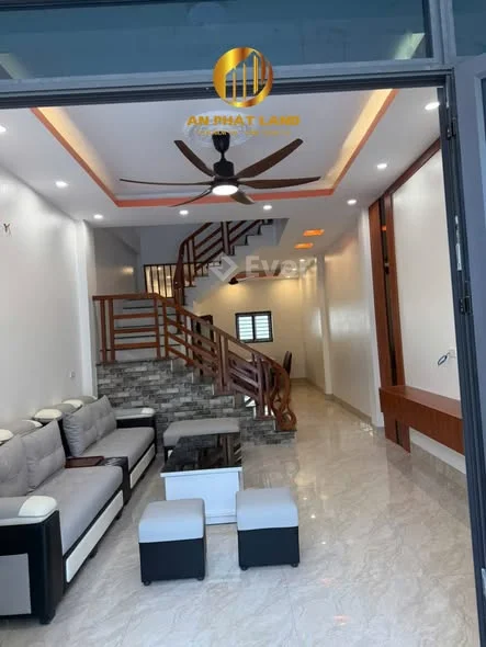 BÁN NHÀ 3 TẦNG MỚI XÂY – NGÕ 69 LÊ HỒNG PHONG – ĐÔNG THÀNH – Ô TÔ TRÁNH