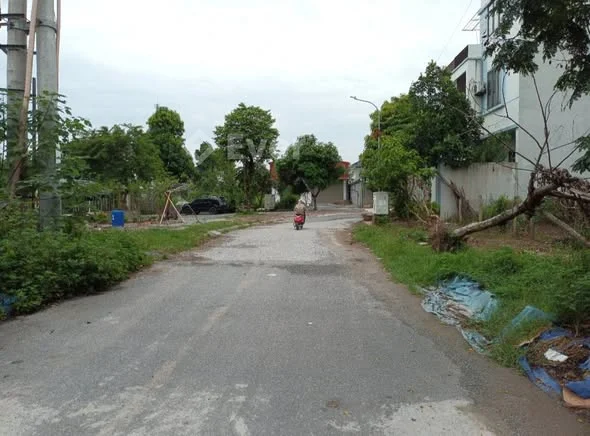 BÁN ĐẤT LAM HẠ - PHỦ LÝ - HÀ NAM (cũ)Dt 87.8m mặt 5.5mXung quanh nhiều tiện ích