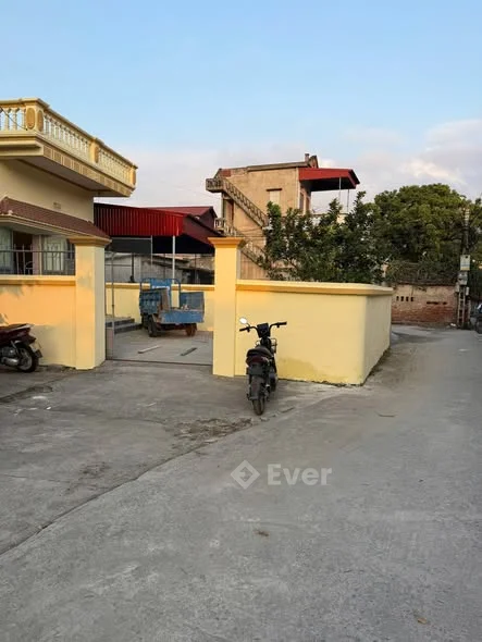 Gần tết cần tiền trả nợ nên cần bán căn nhà Diện tích: 136m2