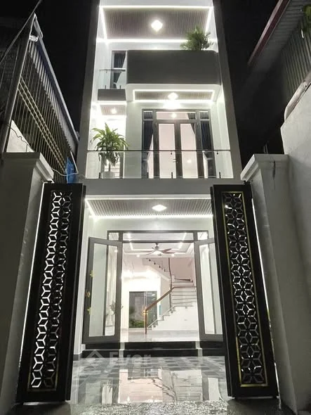 Bán nhà 3 tầng ngõ đường Trường Chinh - Nam Định, ngõ rộng ô tô lùi tận cửa