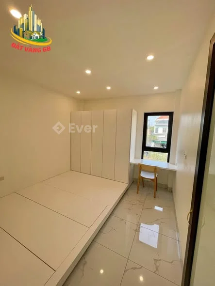 Nhà mới đẹp đón tết ngõ đường Triệu Việt Vương Bích Đào ( Phường Hoa Lư) đường ô tô giá chỉ 3tỷ xx.