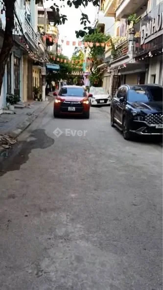 Nhà 2 tầng ngõ Phạm Hồng Thái, Vân Giang- 200m đến trường tiểu học Lê Hồng Phong