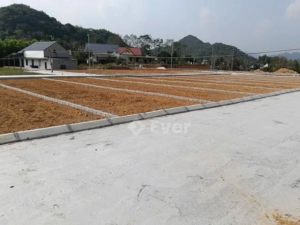 Em còn đúng 1 lô duy nhất ở Thị Trấn Vân Du giá hơn 200TR, Lô đất cách đường tỉnh lộ chỉ vài bước