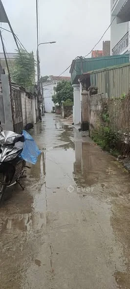 Chính chủ gửi bán lô đất TDP Đường Ấm, Lam hạ Diện tích 93m mặt 4,5m Hướng Tây Bắc