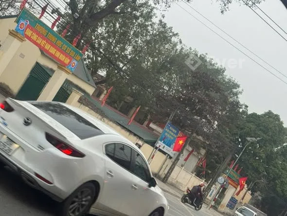 bán đất gia lâm nho quan nb bám trục 479 gần trường học , ủy ban đối diện là trường học cấp 1 thuận