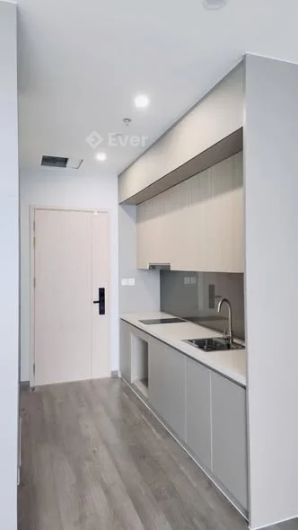 Em có căn Ruby Hạ Long B20,12 B full nội thất giá 1, x tỷ. Tầng 20 đã nhận bàn giao. Anh chị nào qua