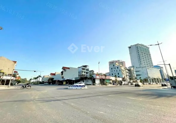 BÁN Ô GÓC ĐƯỜNG ĐÔI TỈNH UỶTrục đường ĐIỆN BIÊN PHỦ - CỘT 8, Hạ Long
