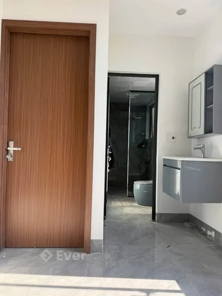 Bán 2 căn nhà 3 tầng full nội thất ngõ 24 cao xanhDiện tích : 50 m