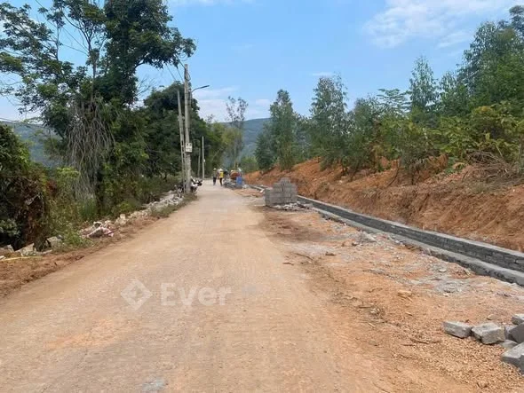 Chủ cần tiền bán ô đất Đại Yên - gần tổ hợp sản nhi Quảng Ninh diện tích 180m