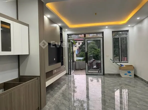 Bán nhà 3 tầng ngõ 17 Cao Thắng cạnh cây xăng