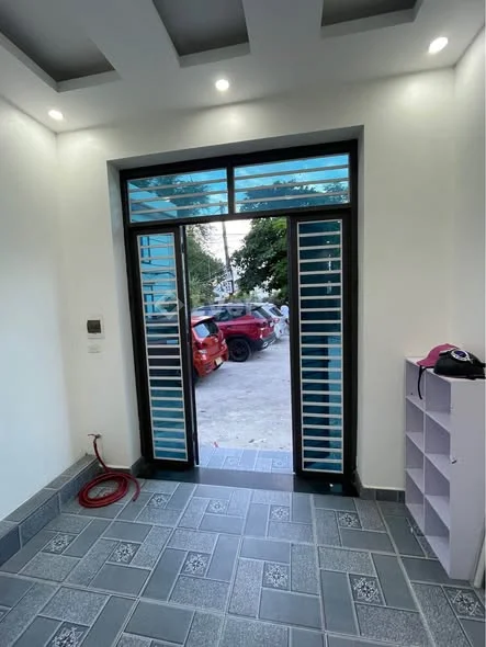 Bán nhà 2 tầng ngõ 20 Cao Xanh