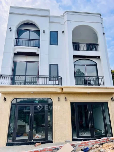 Bán 2 căn nhà Hà Trung.- 50m2 và 63m2.- Đường bằng phẳng không dốc - Thỏa thuận - 50m²