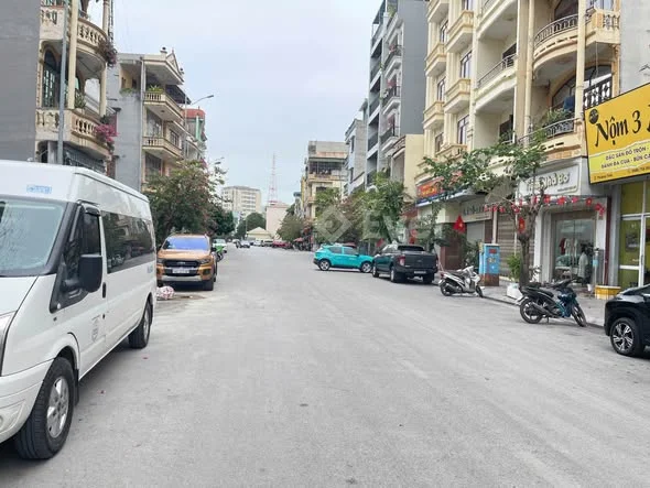 BÁN ĐẤT TRUNG TÂM GIẾNG ĐỒN - TRẦN HƯNG ĐẠO - HẠ LONG.- Diện tích 71m²