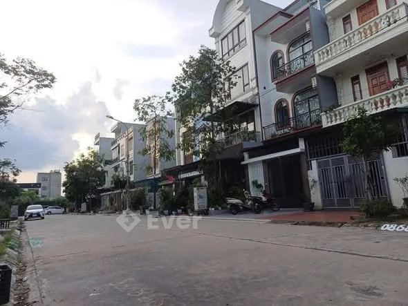 Bán lô đất đô thị Hà Khánh A sau cây xăng Cao Xanh- đường trước đất 7,5m, vỉa hè 3m