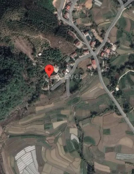 Cc bán mảnh đất 1.000m2 ( sổ đỏ 731m có 400m xây dựng), đã có sẵn nhà cấp 4