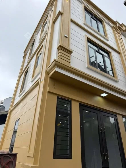 Bán 2 căn nhà 3 tầng full nội thất ngõ 24 Cao Xanh• Diện tích : 50 m•