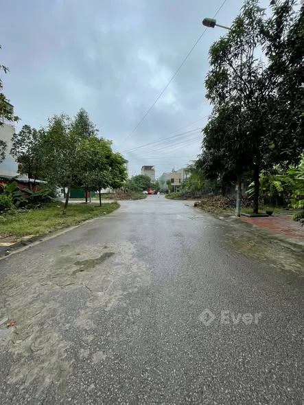 Lô dất Đẹp- MBQH 4665- DT: 75 m2- Bmt: 5m, CHỈ : 3,4x tỷ-P. Nam Ngạn