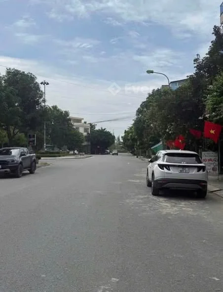 CHÍNH CHỦ BÁN GẤP LÔ ĐẤT HIẾM – MẶT BẰNG 530, ĐÔNG VỆ