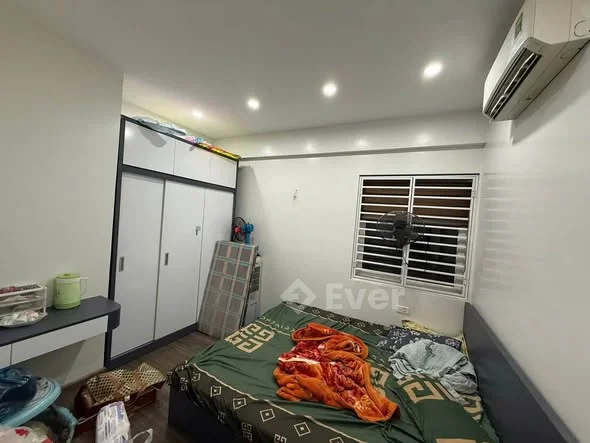 BÁN CC TECCO ĐÔNG VỆCăn thiết kế 2 ngủ, 2 vs, ban công thoáng mát