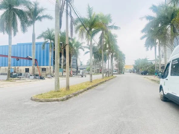 -BÁN 2 LÔ LK ĐẦU VE ĐƯỜNG ĐÔI MB 81 TÂN PHONG - Diện tích 210m² (10,5x20m)