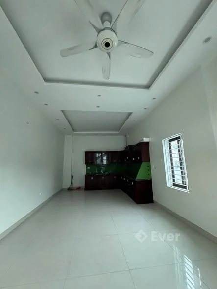 BÁN NHÀ 3 TẦNG TRỤC CHÍNH LÊ LAI Vị trí : Gần chuyên lam sơn - Thỏa thuận - 100m²