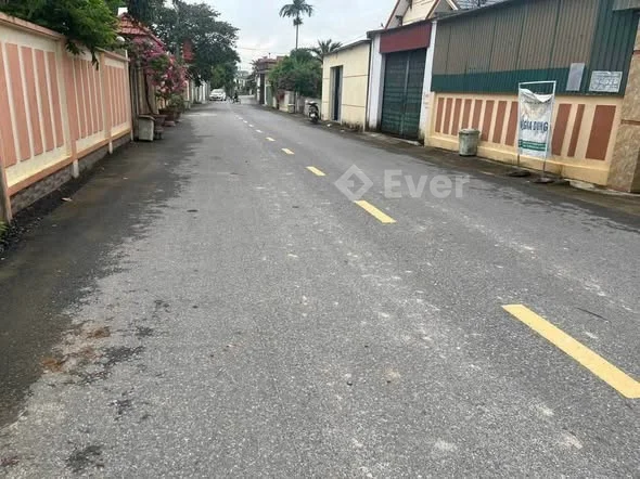 EM RA NHANH LÔ ĐẤT THỔ CƯ ĐẸP TOÀN TÂN, ĐÔNG SƠN