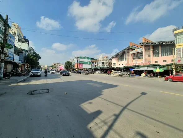 NHÀ 2 TẦNG GẦN CHỢ TÂY THÀNH – NGÕ Ô TÔ TRÁNH, GIÁ CHỈ 3,xx TỶ