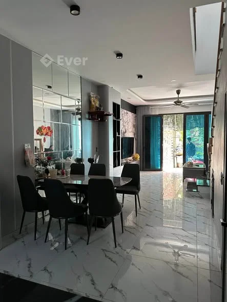 Nhà 2 tầng FULL ĐỒ ở Hàm Nghi, gần MB Công Viên Nước, Đại Lộ Lê Lợi.