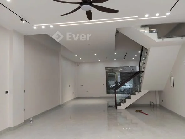 NHÀ 3 TẦNG MỚI ĐẸP – P. HẠC THÀNH | NGUYỄN TUÂN – ĐỘI CUNG