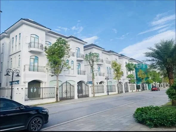 Chính chủ bán căn nhà BT khu đóng tại Vinhomes Thanh Hoá.Phân khu Mẫu Đơn.