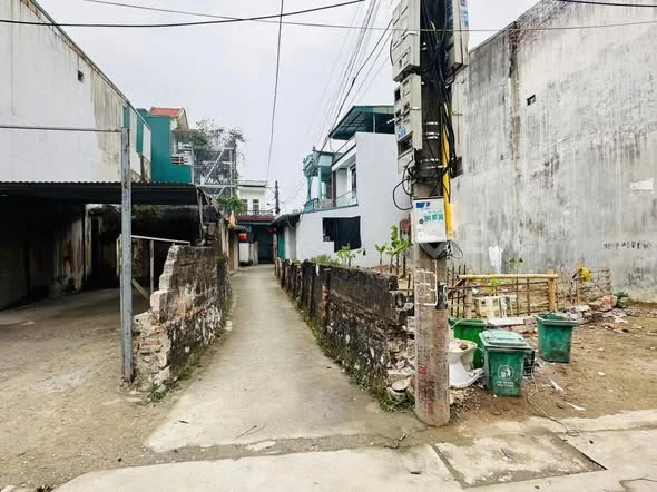 Phố 1 phường Quảng Hưng cũ nay là Quảng Phú Thành phố Thanh Hóa e có lô đất 4*18=72 m2 full thổ cư,