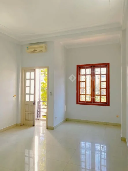 BÁN NHÀ 3,5 TẦNG – CAO XANHHướng: Đông Nam – mát mẻ quanh năm, phong thuỷ tốt