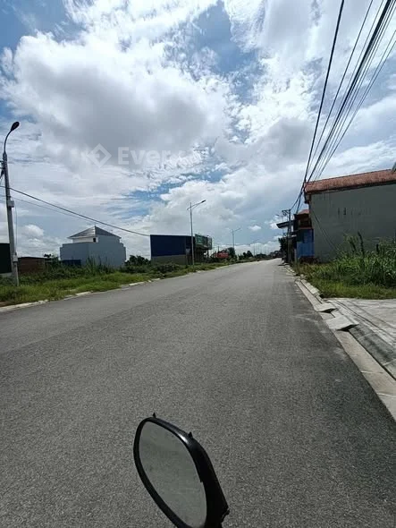 MẶT ĐƯỜNG GIÃN DÂN ,_THƯỢNG TÀI , THANH LONG, YÊN MỸ ( NAY LÀ VIỆT YÊN)Ngay đường huyện DH45