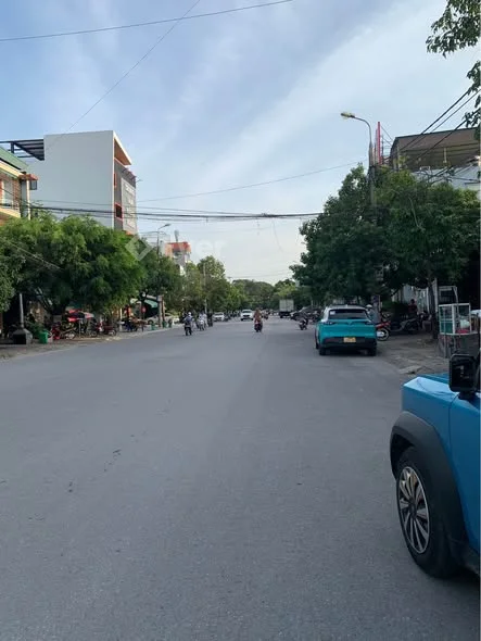 bán nhà C4 gác xép đầu ve Phú Thứ.ngay chợ cóc Phú Sơn 65m2 mt 4m nở hậuhướng đông nam