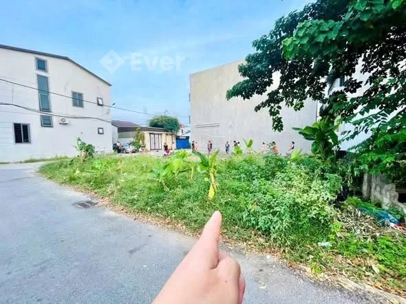 CHỦ CẦN TIỀN GIẢM 100TR BÁN GẤP lối hai đường Trương Văn Lĩnh gần đường 72m , Uỷ Ban xã Nghi Phú